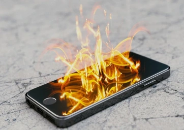 Телефон Xiaomi загорелся на рейсе из Сургута в Краснодар.